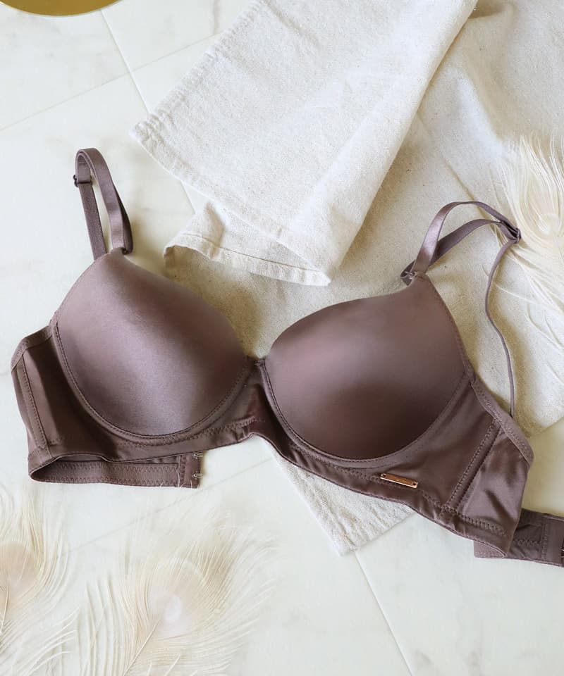 肌に馴染む美肌カラー ～血色シリーズ～ プッシュアップモールドブラ【ブラ単品】
