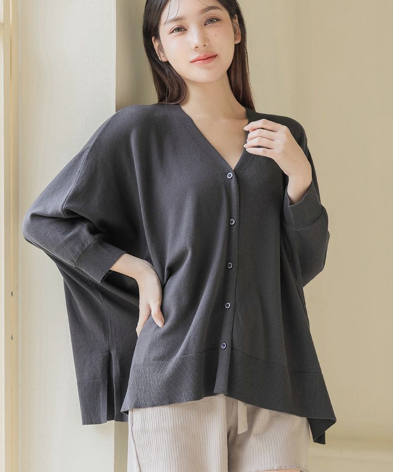 授乳ケープとしても使えるカーディガン