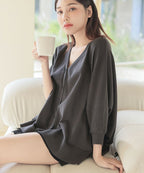 授乳ケープとしても使えるカーディガン