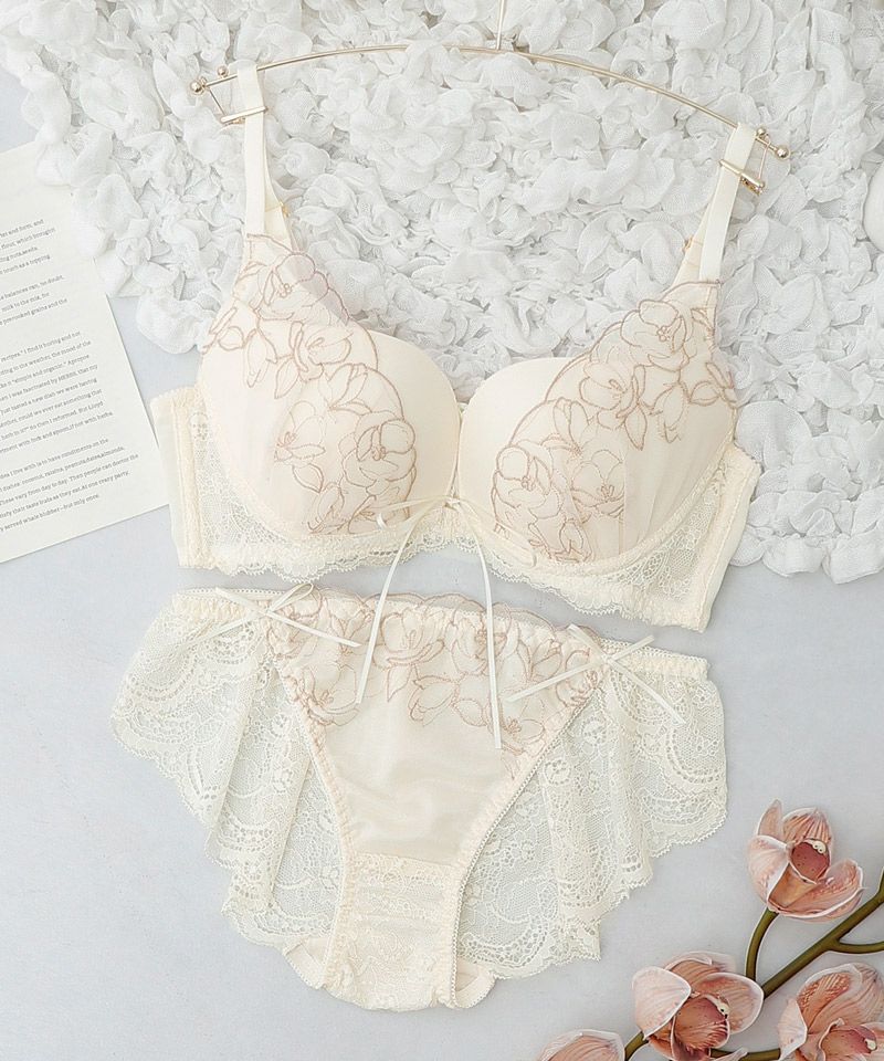 《Leene》マニョリアレースブラ＆ショーツ