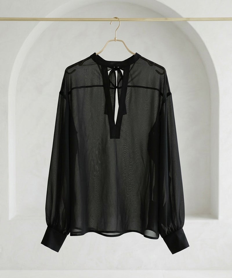 接触冷感シアーブラウス